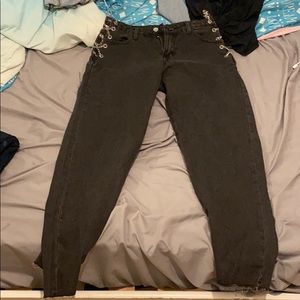 black loose jeans with chains
